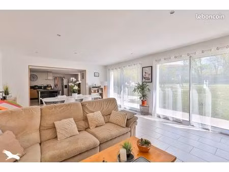 longère 6 pièces 191 m²