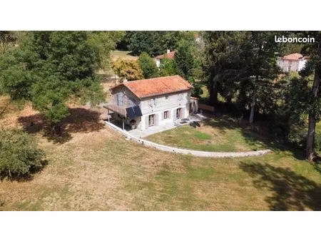 propriété 5 pièces 140 m²