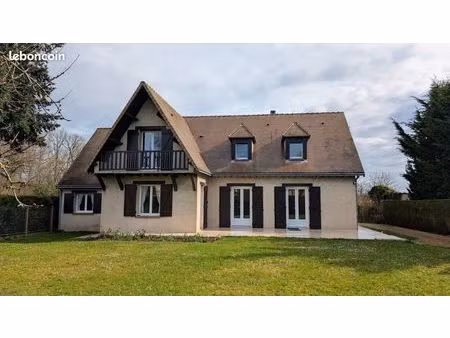 a louer : maison de 168m2 avec 4 chambres et jardin - région de dreux