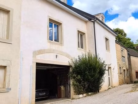 maison de village 6 pièces 151 m²