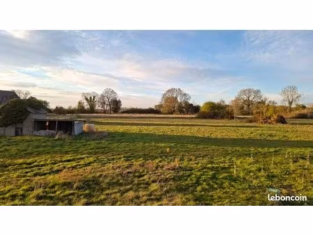 terrain constructible 7 600 m² – 5 min de bernay