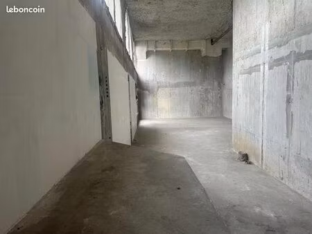 boutique 63 m² livry gargan