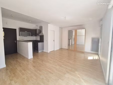 t1 bis lumineux avec terrasse et parking – la rochelle saint-éloi – 31 m²