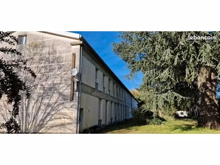 hôtel et résidence logement de 26 appartements de 25 m²