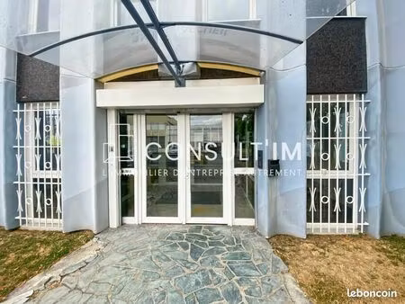 bureaux 335 m²