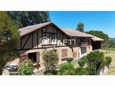 propriété 8 pièces 169 m²