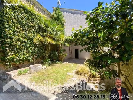 maison 7 pièces 279 m²