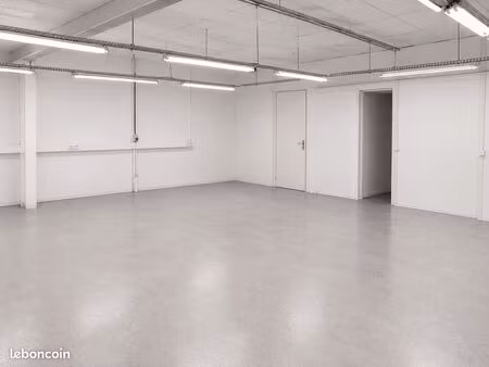 local 180m2