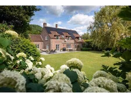 couture-st-germain - superbe propriété en parfait état