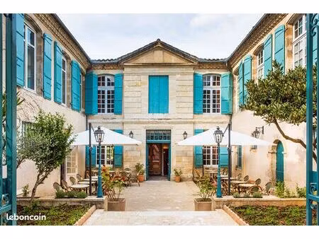 immeuble 20 pièces 625 m²