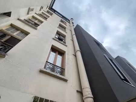 commerce 102 m²