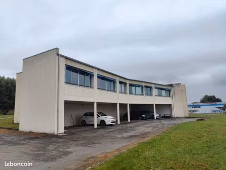 bureaux / local professionnel à louer – gensac-la-pallue – 266 m² – parkings
