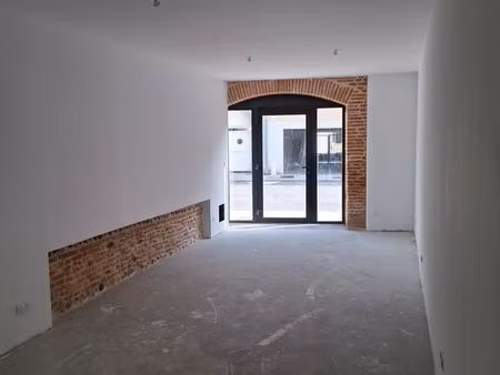 local professionnel de 28 m2
