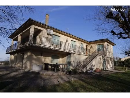 maison rénovée avec deux espaces de vie complets – idéale grande famille