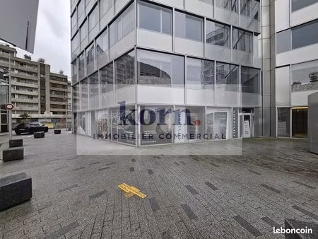 commerce 302 m²