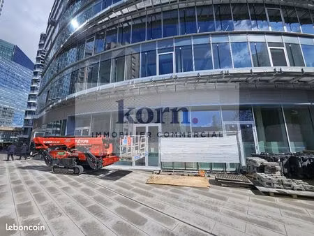 commerce 350 m²