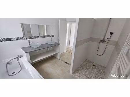 grande maison entièrement rénovée de 150 m² sur 1 500 m² de terrain
