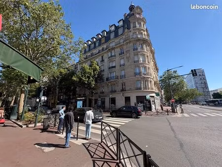 boutique 77 m² clichy