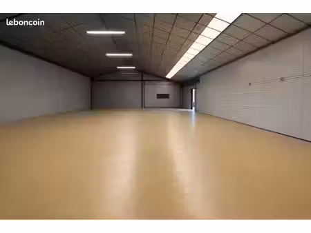 local d’activité / entrepôt de 500 m² à louer – accès poids lourds