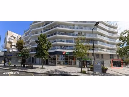 local commercial 165 m² bagneux
