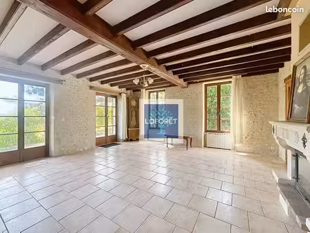maison 7 pièces 302 m²