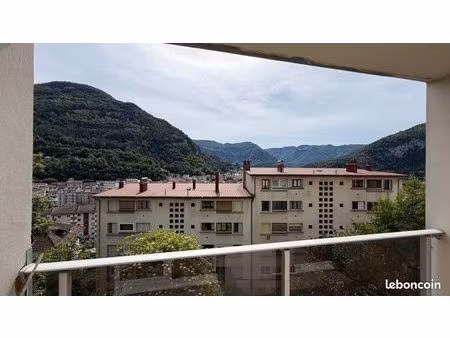t3 rdc lumineux avec balcon et garage – proche centre-ville