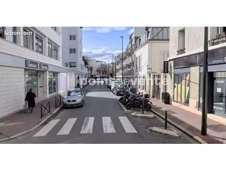local commercial 33 m²