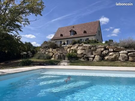 propriété 5 pièces 132 m²
