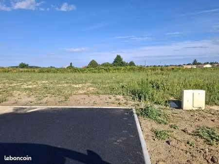 terrain 490 m² bascons