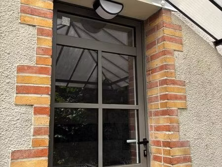 appartement duplex rénové – 2 chambres – saint-avertin centre