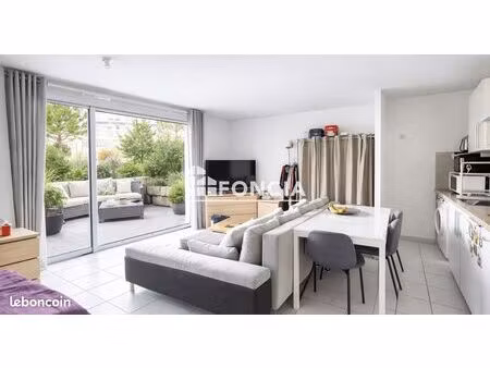 appartement studio bis 35 m2 avec terrasse et stationnement