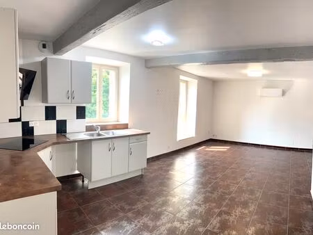 appartement t3 70 m2 entièrement rénové - lumineux - fibre- parking - sarlat