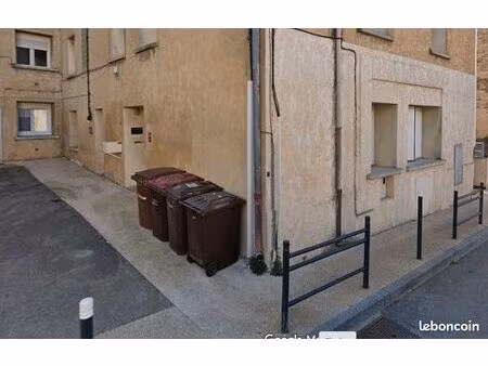 bureau 79 m²