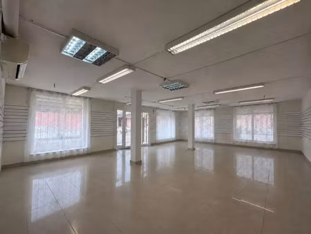 vente commerce 4 pièces 79 m² saint-pierre (97410)