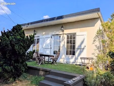 maison t4 et grand jardin tranquille
