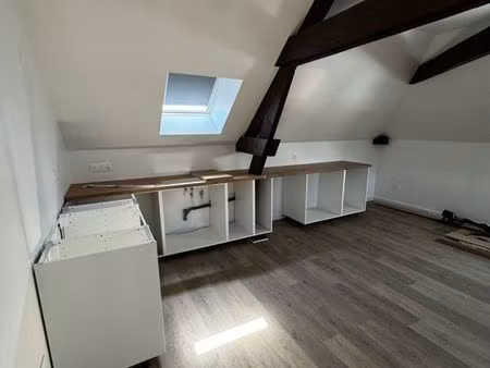 t2 avec chambre en mezzanine – entièrement rénové