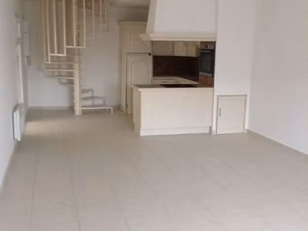 maison 78m2 deux chambres avec cave20m2