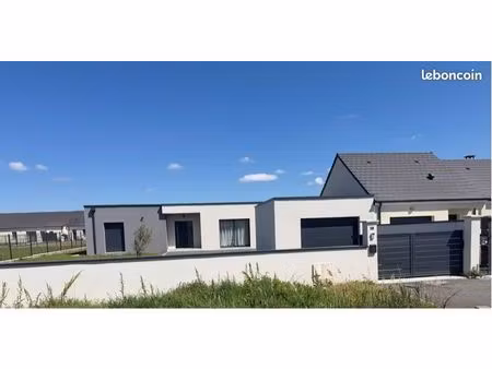 maison contemporaine avec piscine