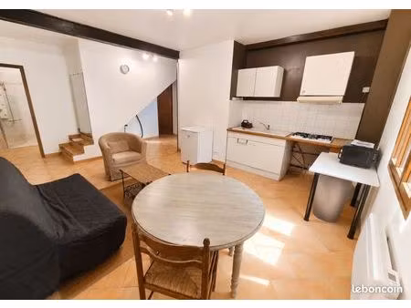 p2 jardin / parking nîmes rodilhan 590 euros eau+ électricité comprise
