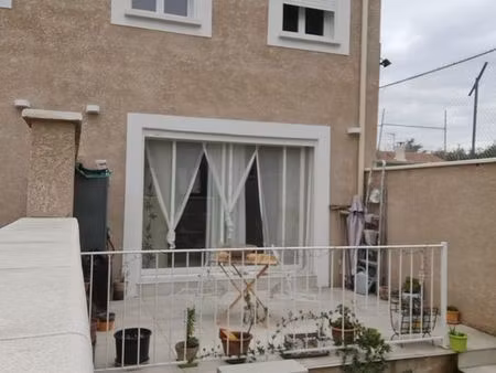 t 4 de 75 m2 avec terrasse et parking