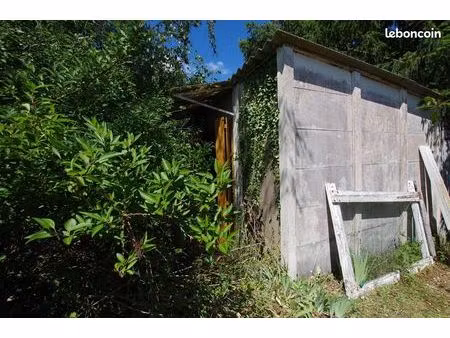 terrain de loisirs avec dépendance de 20 m2