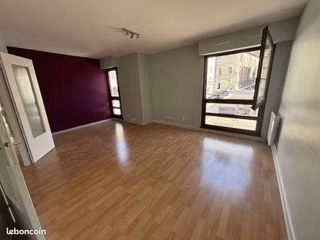 appartement 2 pièces 67 m²