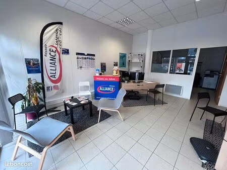 bureaux 60 m² brest