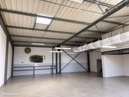 local d'activité 380 m²