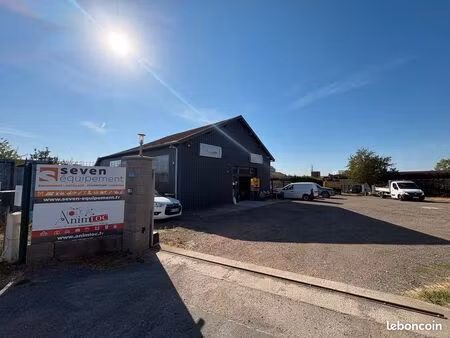 local commercial 190 m² lentigny