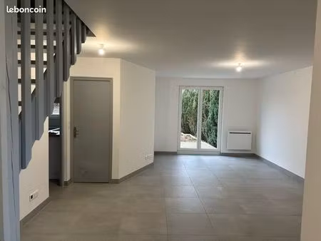 maison avec 3 chambres/ garage / jardin