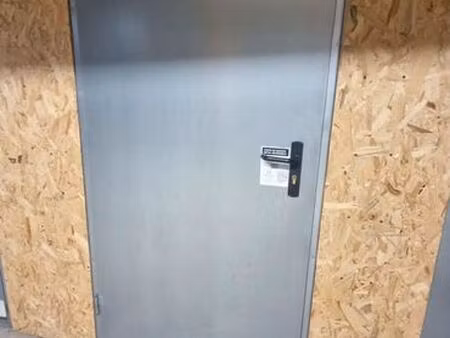 box de stockage sécurisé 6 80 m²