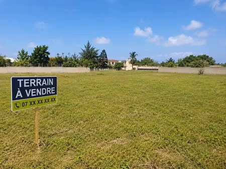 vente terrain 684 m² à saubens (31600)  149 000 €