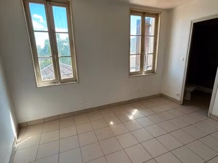 t2 à vendre – environ 33/35 m² – 90 000