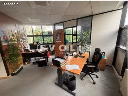 bureaux 256 m²